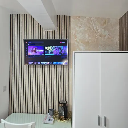 Chub Luxury Ensuite Bradford  Exterior photo
