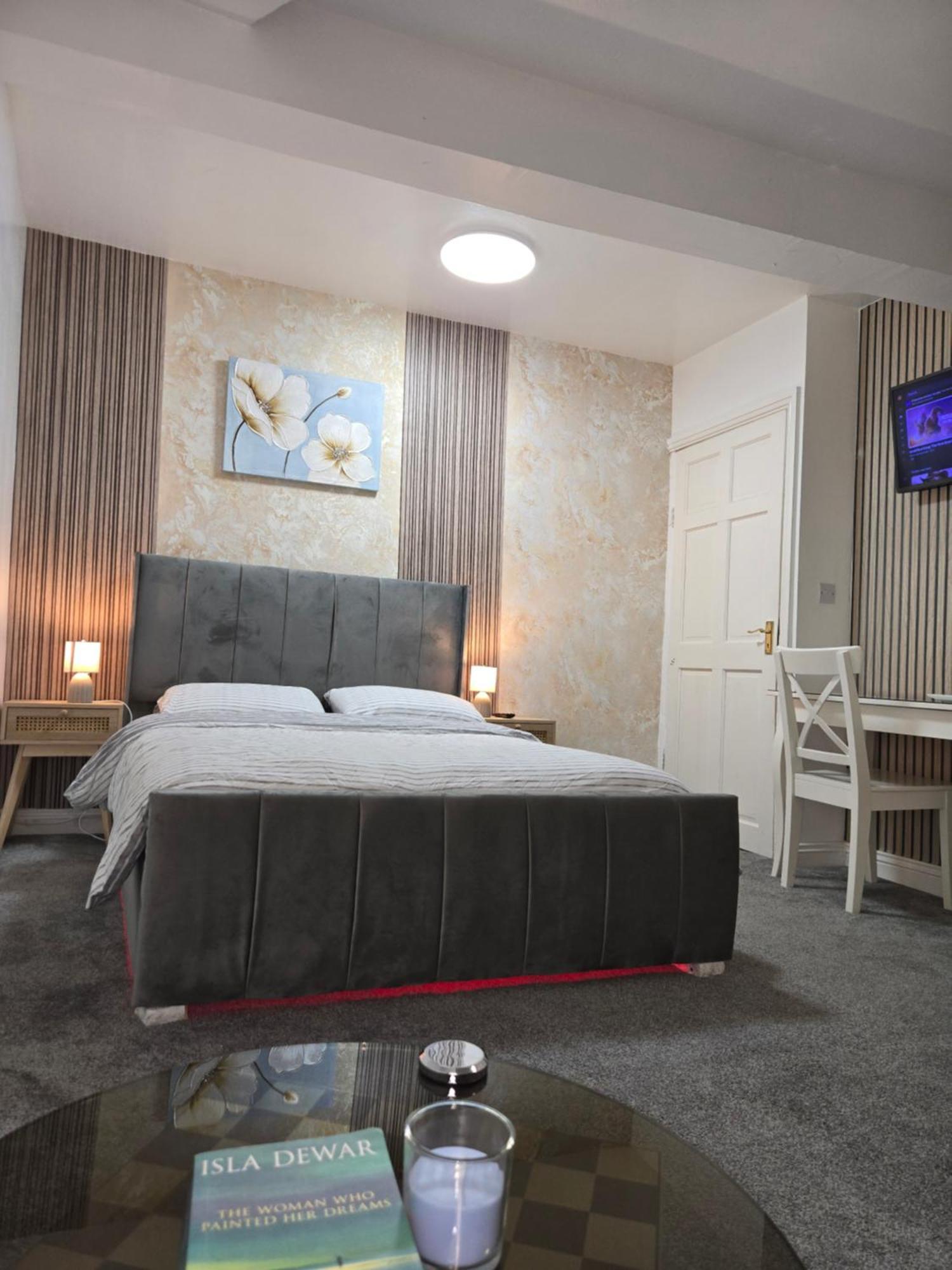 Chub Luxury Ensuite Проживание в семье *